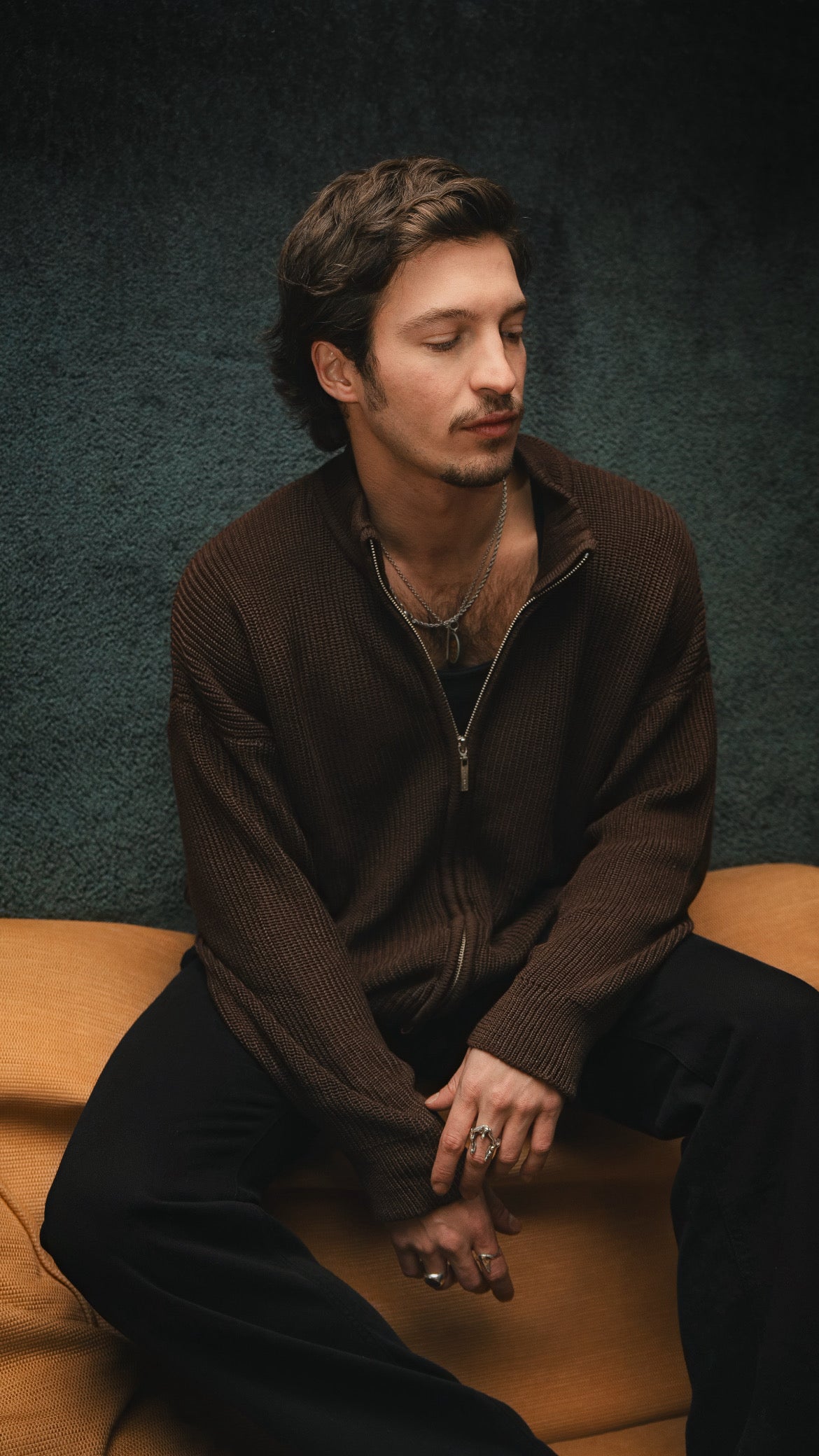 Sweater Zip